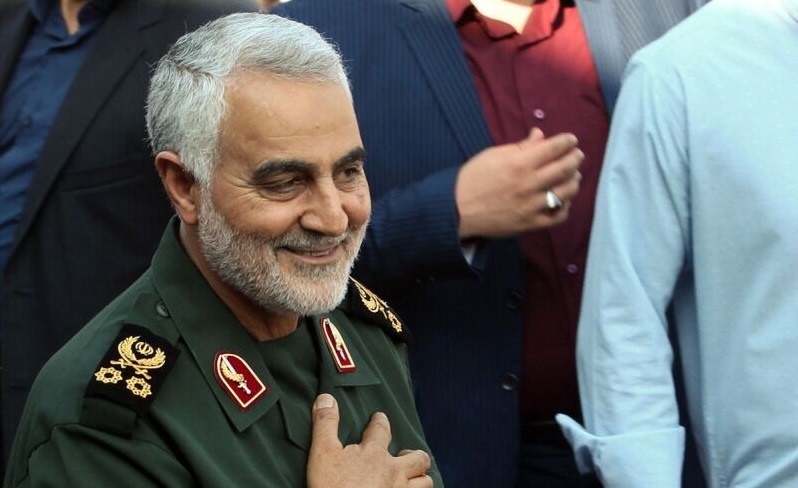 چهره کاریزماتیک سردار سلیمانی با آن لبخند همیشگی‌اش تکرار شدنی نیست/خداحافظ ‌ای داغ بر دل نشسته…