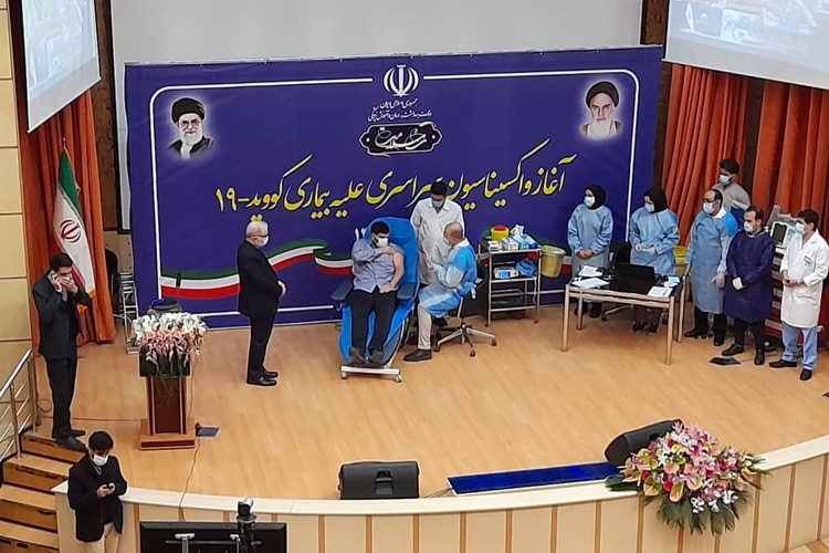 واکسیناسیون کرونا در ایران آغاز شد.
