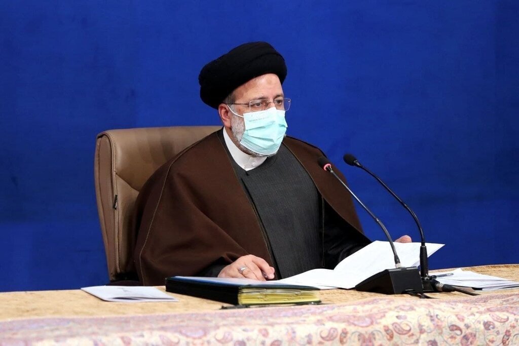 مانع هرگونه افزایش قیمت کالاها شوید/باید نظام پرداخت حقوق را عادلانه کنیم.