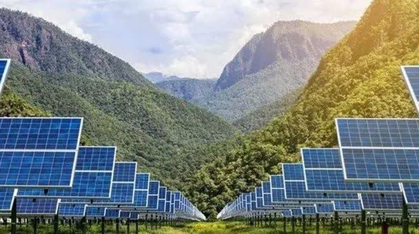 نخستین نیروگاه خورشیدی در گیلان ساخته می شود.